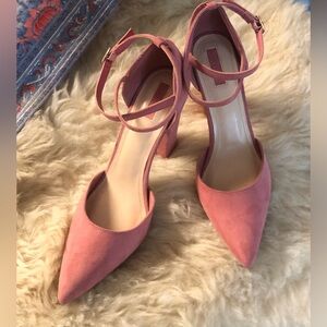 FOREVER 21 - Dusty Rose Pink Suede Heels NWOT. Size 8